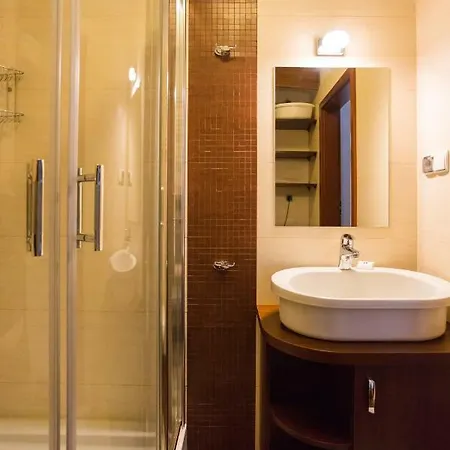 - Park アパート *