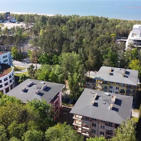 - Park アパート *